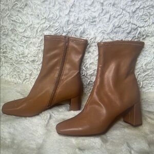 Elegant Brown Heeled Boots